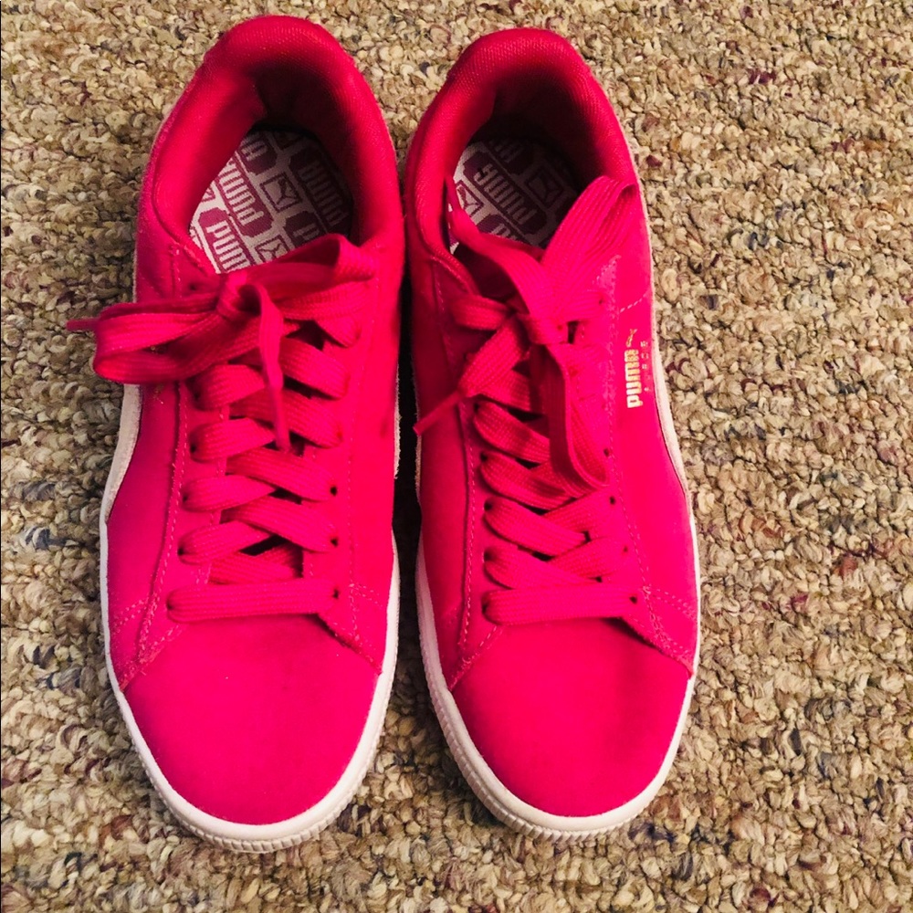 Pink pumas SOLD!!!!